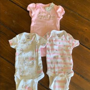 Gerber Onsie Set